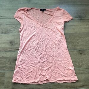 5/$15 Gap peach short sleeves tee shirt v‎ Neck